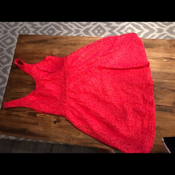 Dress - Picture 1 of 3